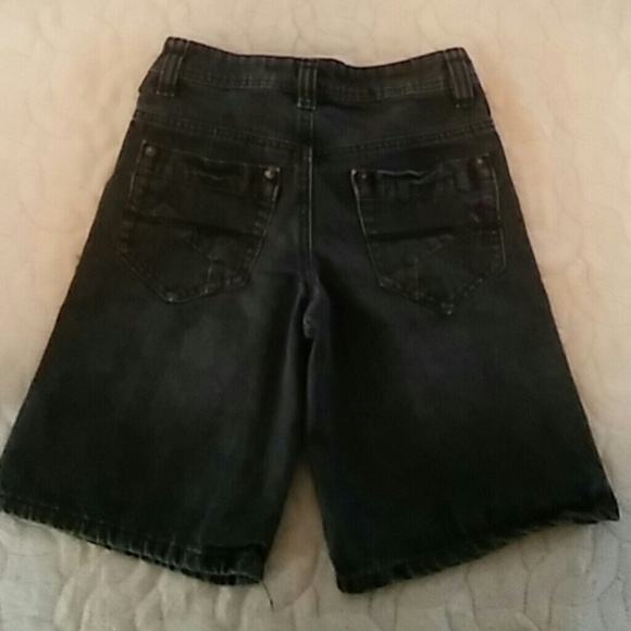 Bundle of 3 pairs of boy's shorts size 7&8 - Picture 8 of 8